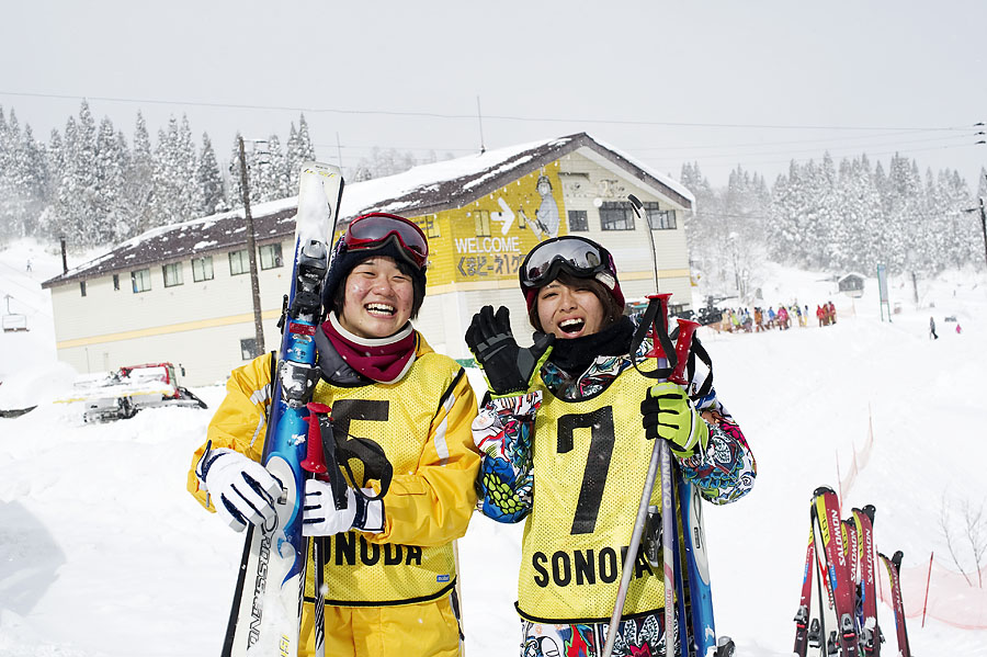skiers_myoko_akakura_onsen_7676_2758